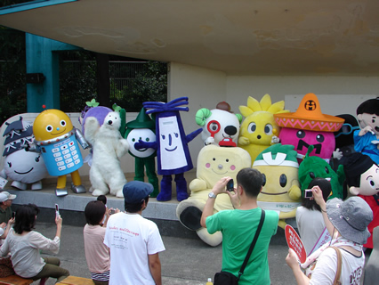 �V���E100�N����